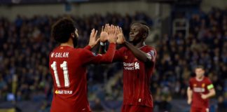 Striker Liverpool, Mohamed Salah (kiri) dan Sadio Mane. Keduanya menjadi andalan saat laga Liverpool vs Tottenham Hotspur (Twitter Liverpool)