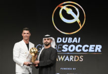 Pemain Juventus, Cristiano Ronaldo meraih penghargaan sebagai pemain pria terbaik 2019 dalam acara Globe Soccer Awards di Dubai, Uni Emirat Arab, Minggu (29/12/2019). Globe Soccer Awards adalah acara penganugerahan tahunan untuk para figur sepak bola (Twitter/Globe_Soccer)